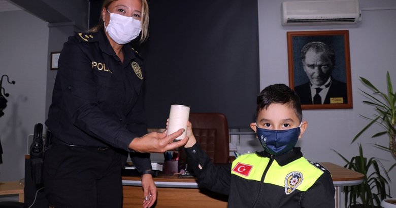 Aydin Da Goz Yasartan Davranis 5 Yasindaki Cocuk Kumbarasindaki Parayi Ayda Icin Bagisladi Aydin Haberleri