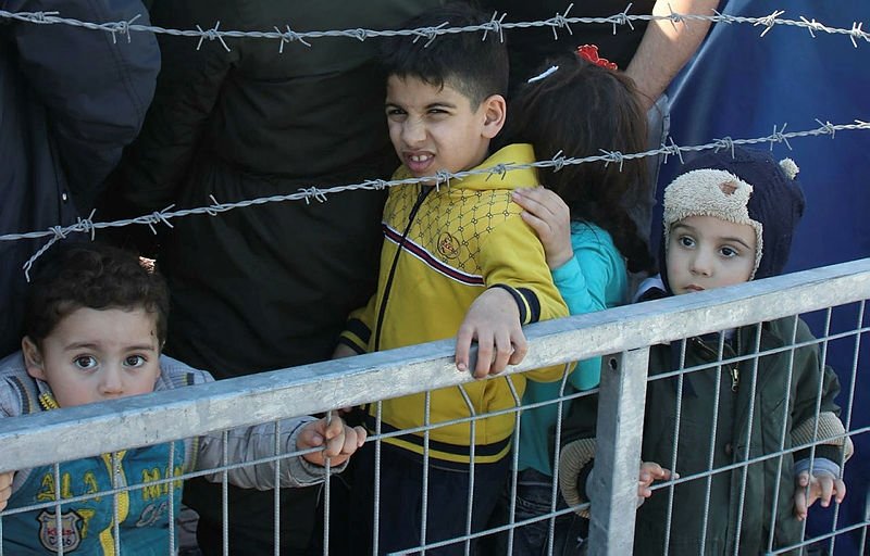 Dikili’de 130 Suriyeli yakalandı