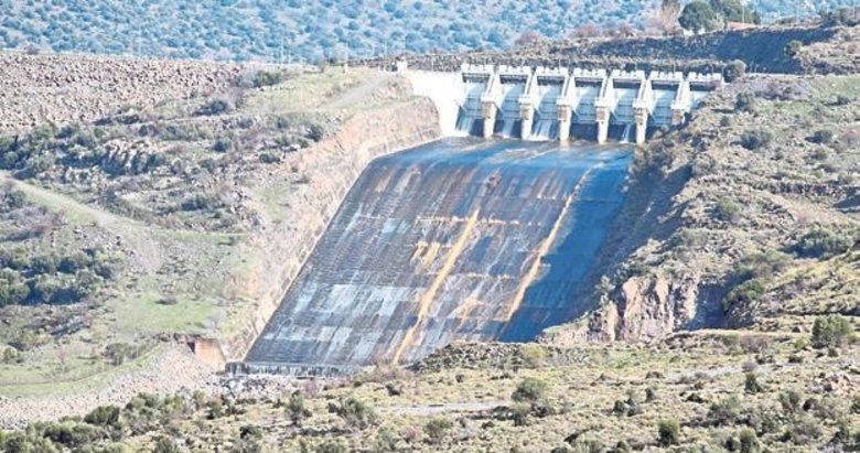 Güzelhisar Barajı’nda su seviyesi azalıyor