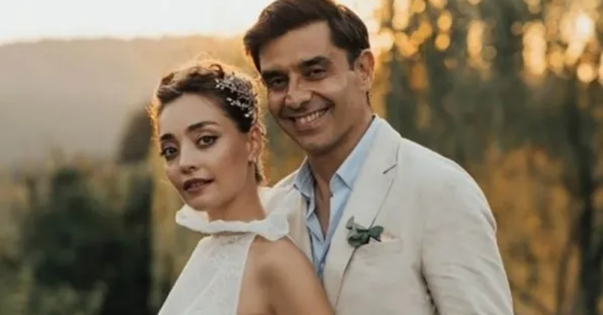 Sosyal medya ikiye bölündü! Ünlü çiftin çok konuşulan o karesi