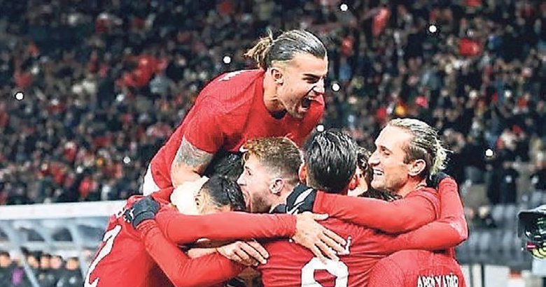 A Millilere tanıdık rakipler