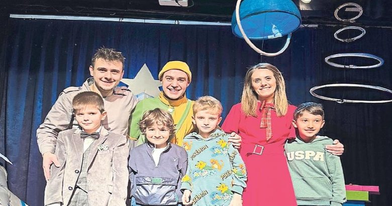 Tiyatro izlemeyen çocuk kalmasın diye