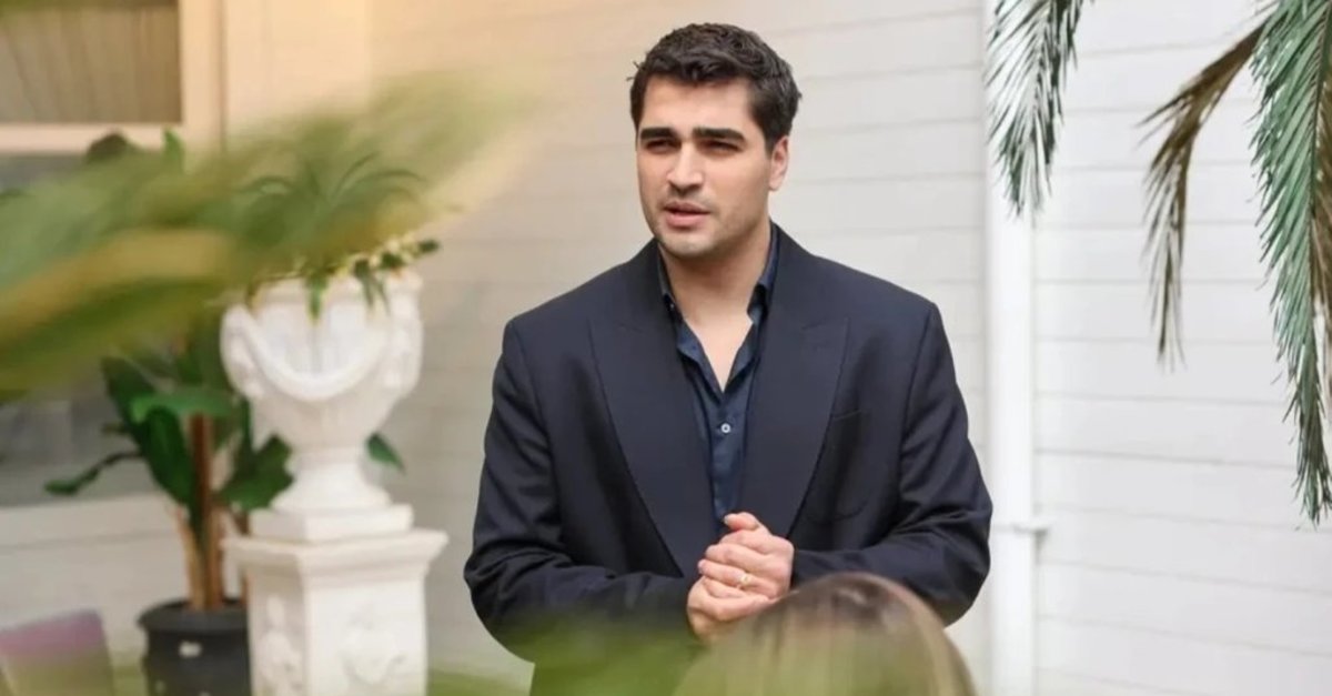 Yaşlarıyla ters köşe yapan ünlüler! Gerçek yaşlarını duyunca şok olacaksınız