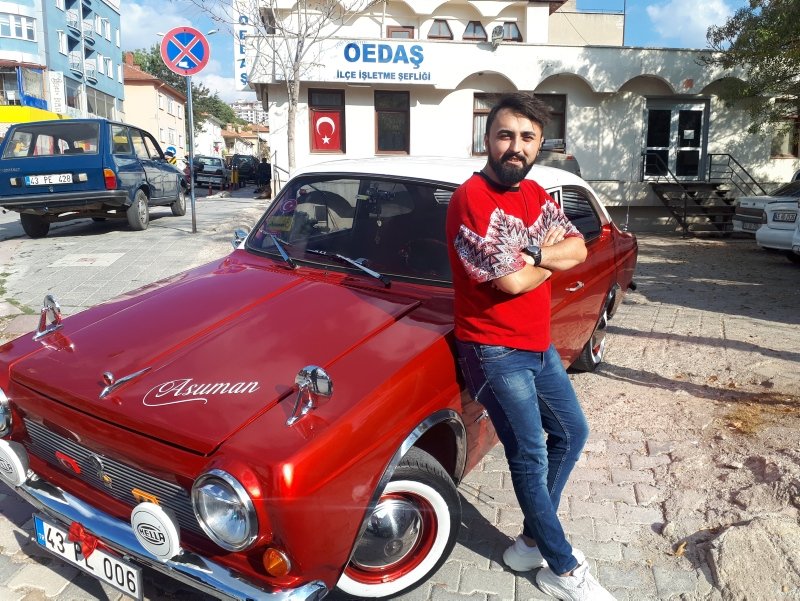 Kütahya’da ’Asuman’ adlı 1972 model Anadolu marka otomobilin binlerce takipçisi var!