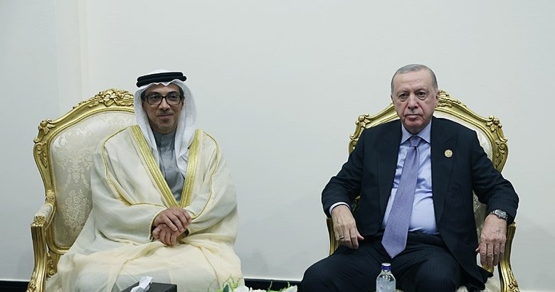 Başkan Erdoğan’dan Mısır’da diplomasi trafiği