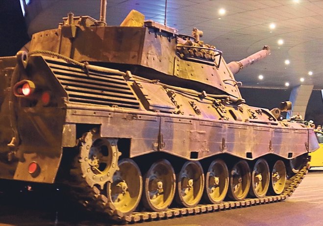 Izmir I Tanklarla Ezecekti Surmanset Haberleri