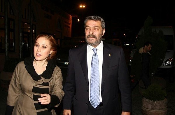 Kadir İnanır’ın sağlık durumu nasıl? Sevgilisi Julide Kural açıklama yaptı