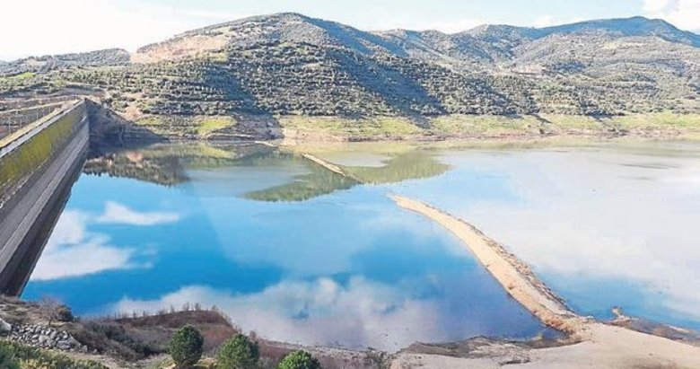 Beydağ Barajı’ndaki su seviyesinde büyük düşüş