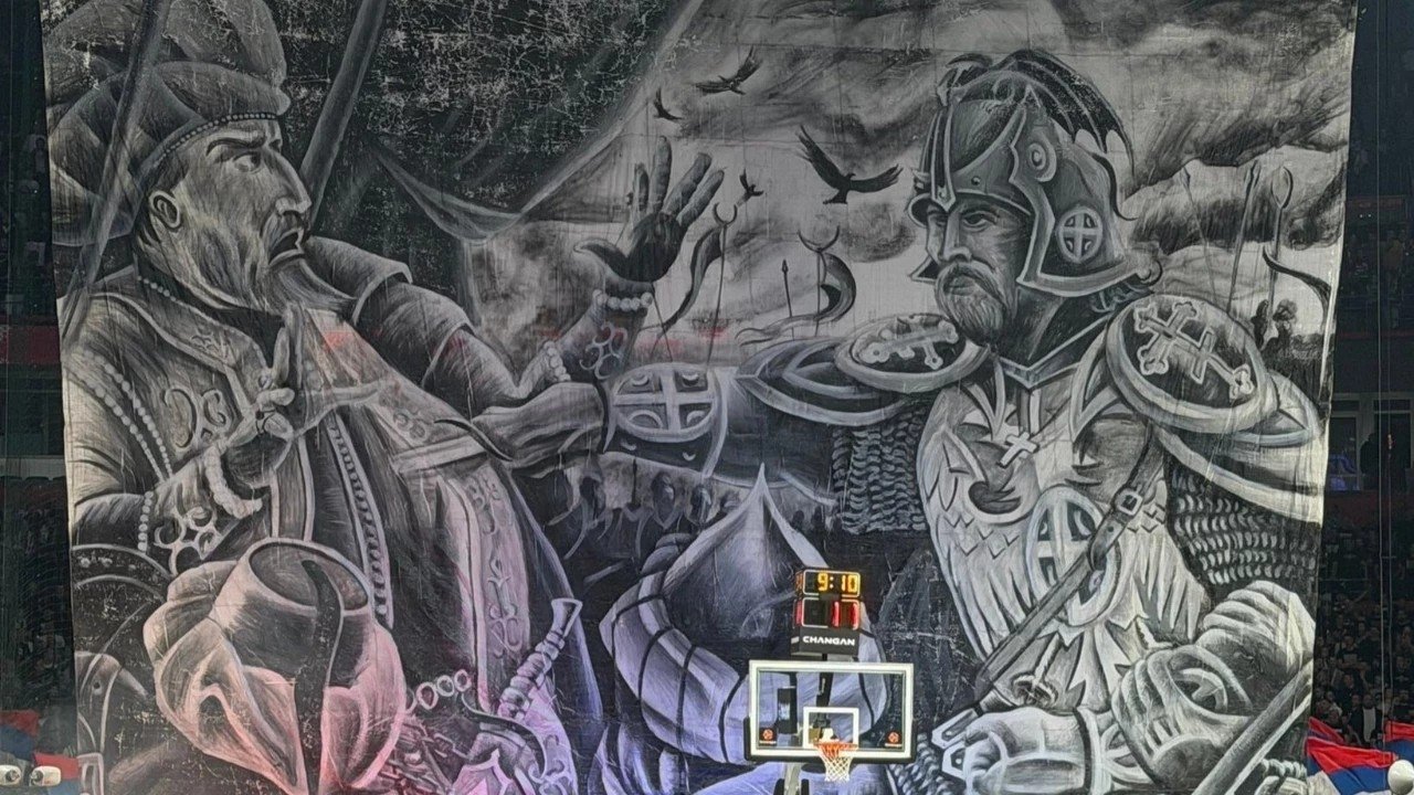 Skandal pankart için harekete geçildi