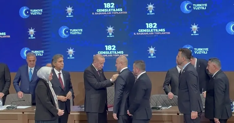 Marmara Adalar Belediye Başkanı Dinçer, AK Parti’ye katıldı