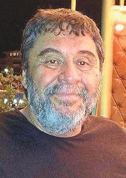 Eski başkan yardımcısı evinde ölü bulundu