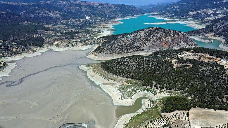 Aydın’daki Arapapıştı Kanyonundaki sular kuraklık nedeniyle çekildi