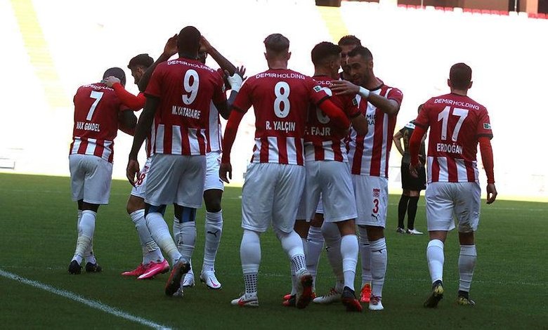 Denizlispor puanı uzatmalarda kaptı! Sivasspor Denizlispor 2-2 MAÇ SONUCU - ÖZET