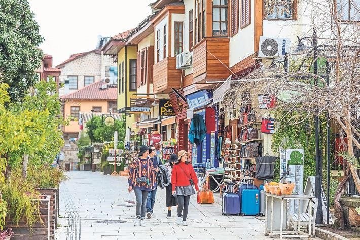 Antalya kışın da güzel