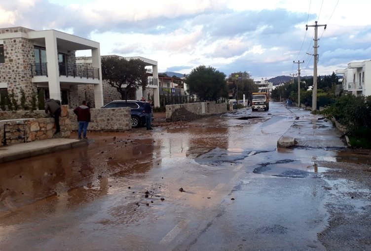 Bodrum’da içme suyu hattında patlama