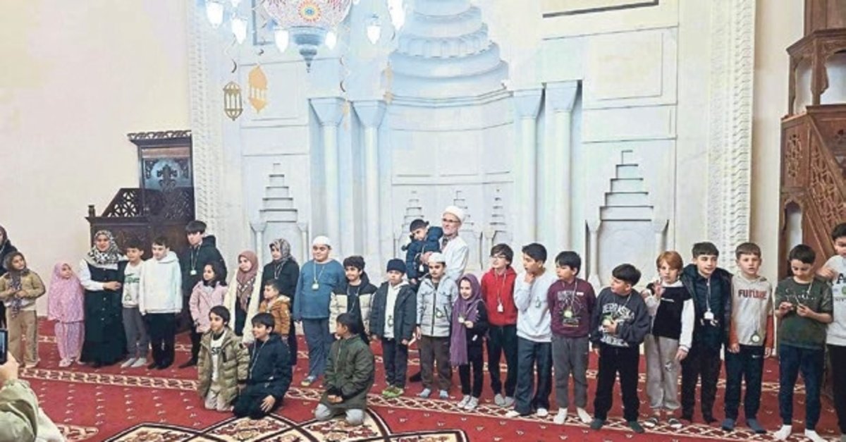 Ramazan coşkusu İsabey Camii’nde çocuklarla yaşandı