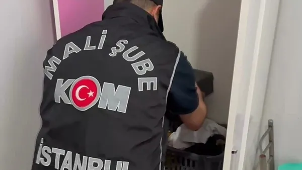 son-dakika-izmir-dahil-9-ilde-dev-operasyon-32-sirkete-el-konuldu-1782795775942.jpeg