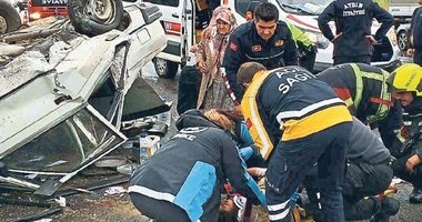 Aydın’da takla atan araçtan yaralı kurtuldular