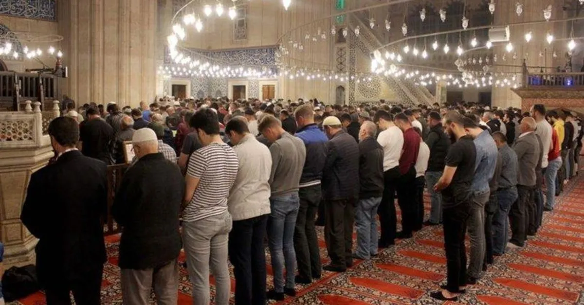 Teravi Ritual Teravih namazı kaç rekat? Teravih namazı nasıl kılınır? Peygamber ...