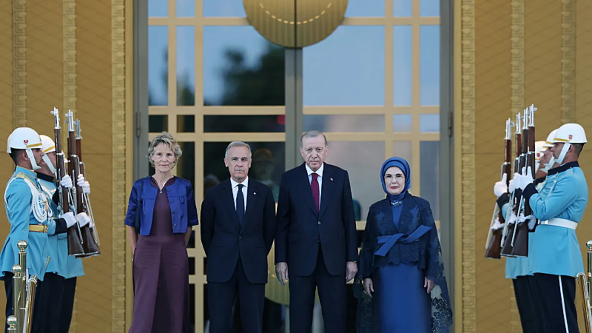 Kanada ve Finlandiya liderlerini kabul etti