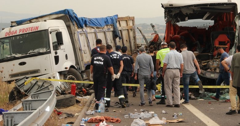 Manisa’daki korkunç kazada ölenlerin kimlikleri açıklandı