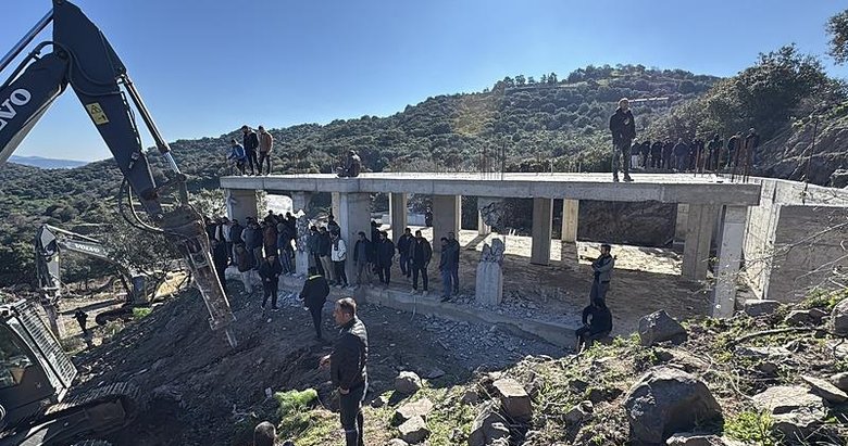 Bodrum’da kaçak yapılar yıkıldı