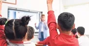 Milyonlarca öğrenci okullara döndü