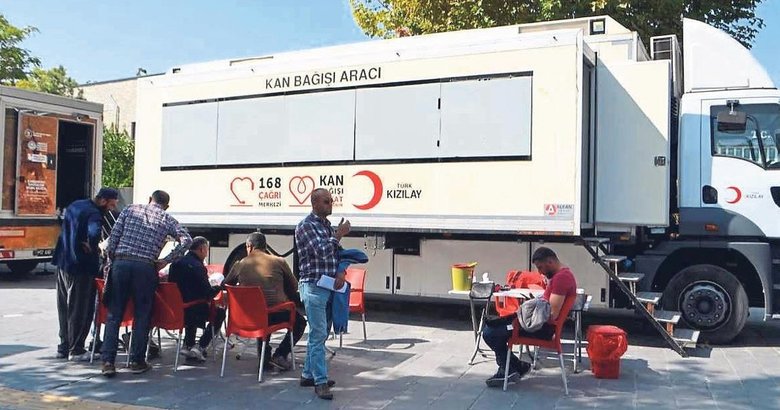 Kızılay’ın kan toplama aracına Çavuşoğlu engeli