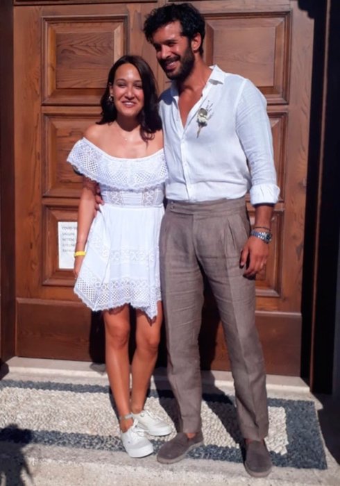 Barış Arduç ile Gupse Özay sır gibi sakladıkları kızlarıyla görüntülendi