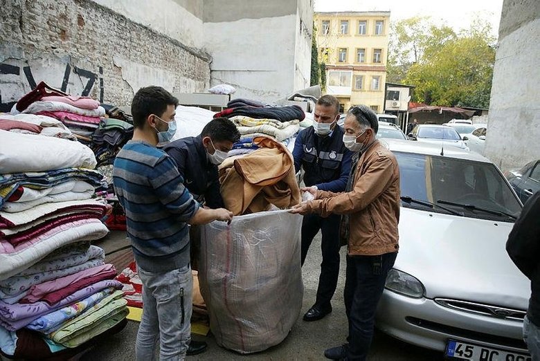 Depremzedelerin battaniyelerini satan fırsatçının savunması ’pes’ dedirtti