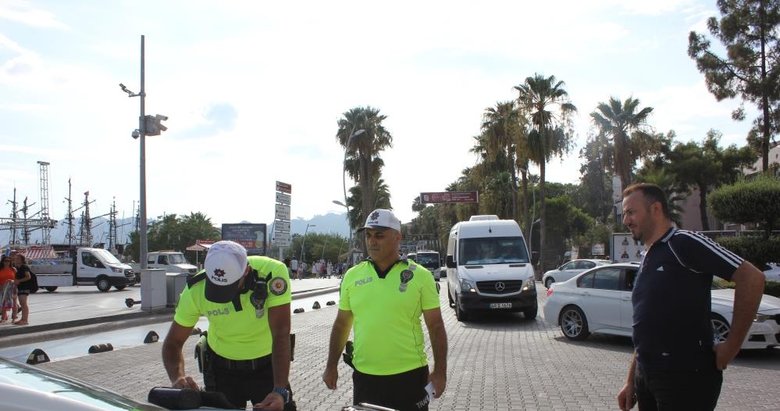 Ege’de bunu yapmayanlar yandı! 2 saat içinde 100 liralık ceza kesildi