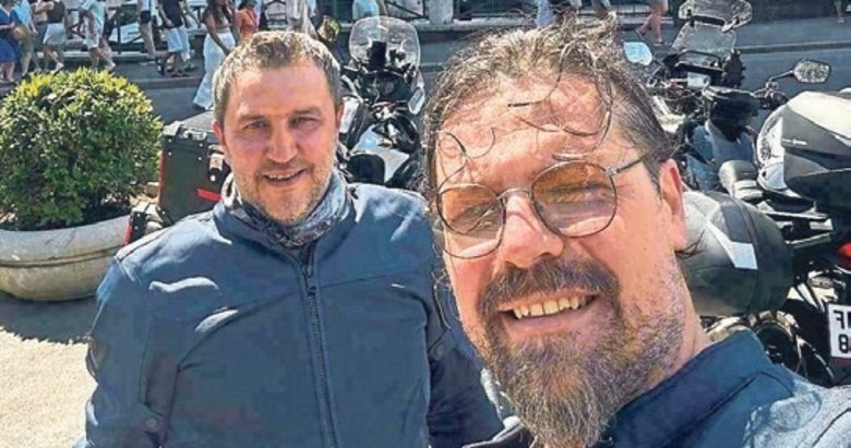 Motosikletle 10 günde 6 ülkeyi gezdiler