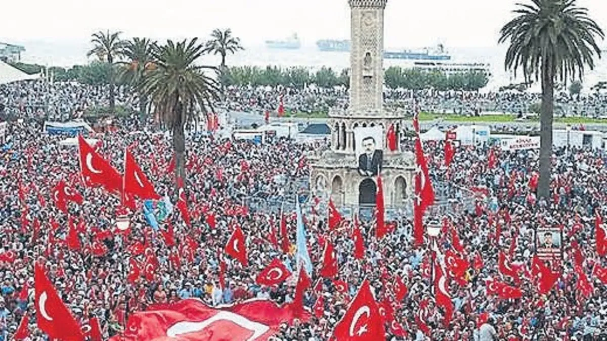 İzmir'de 15 Temmuz Demokrasi ve Milli Birlik Günü Etkinlikleri Hazırlanıyor