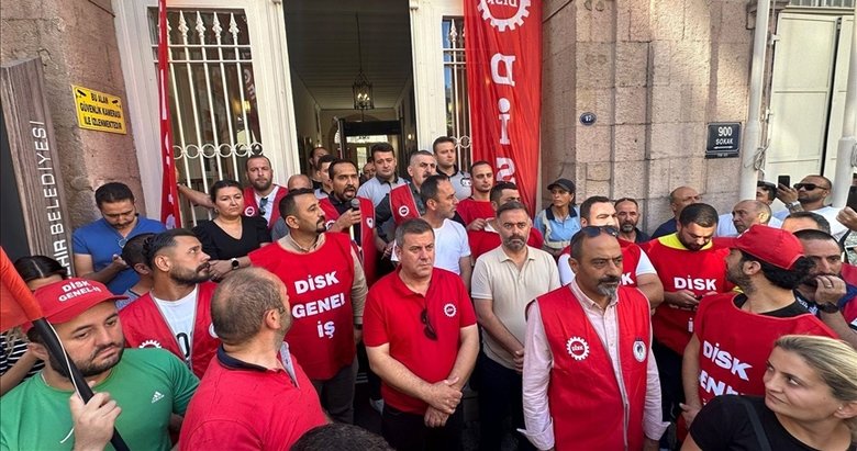 İzmir Büyükşehir’de geriye dönük alacak krizi! İşçiler yarım gün iş bıraktı