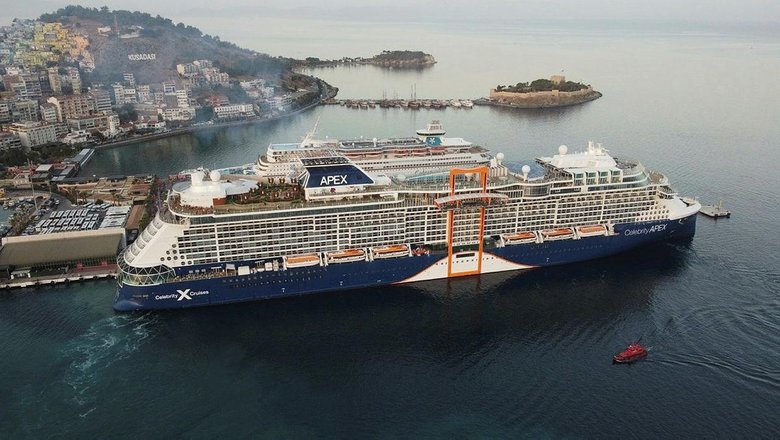 Kuşadası’nda kruvaziyer hareketliliği! 4 bin 975 turist geldi