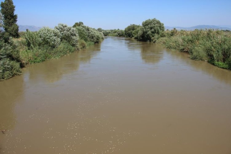 Büyük Menderes Nehri’ndeki su seviyesi sevindirdi