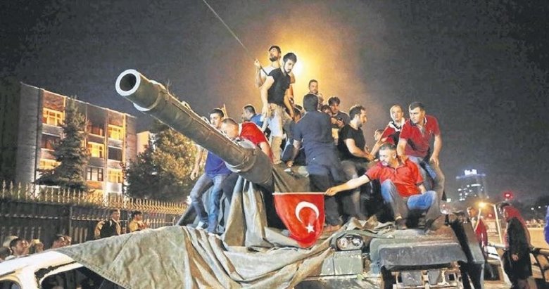 Doğum gününde gazilik beratı aldı