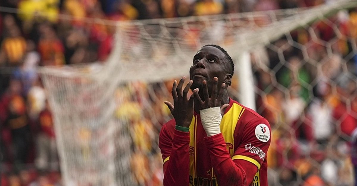 Sarı-kırmızılıların kozu Brezilyalılar