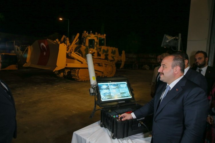 Bakan Varank’tan, BMC’nin İzmir’deki Pınarbaşı tesislerine ziyaret