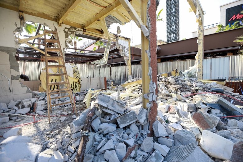 Hilltown’un kaçak bölümleri yıkılıyor