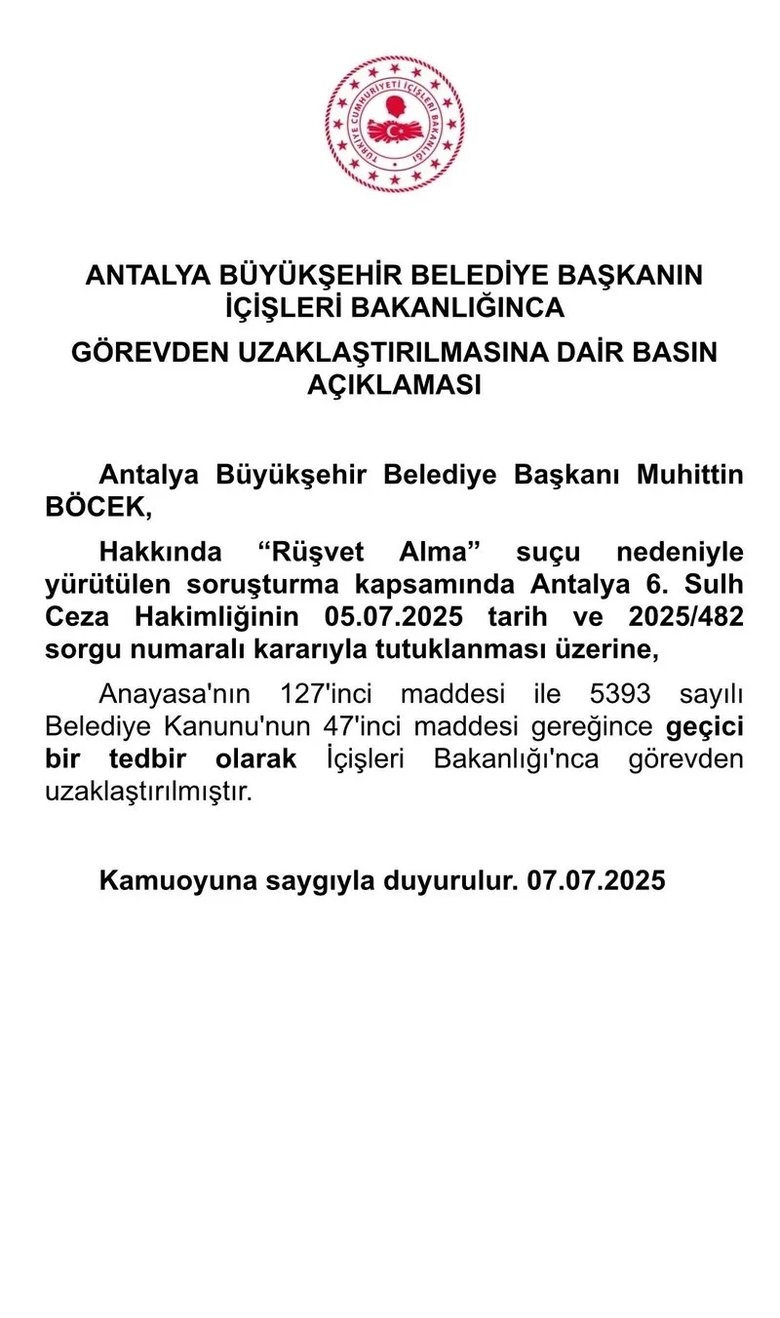 İçişleri Bakanlığı duyurdu! Antalya Büyükşehir Belediye Başkanı Muhittin Böcek görevden uzaklaştırıldı