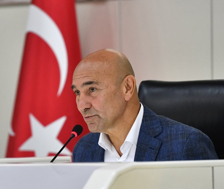 Soyer rezilliği kabul etti ve özür diledi