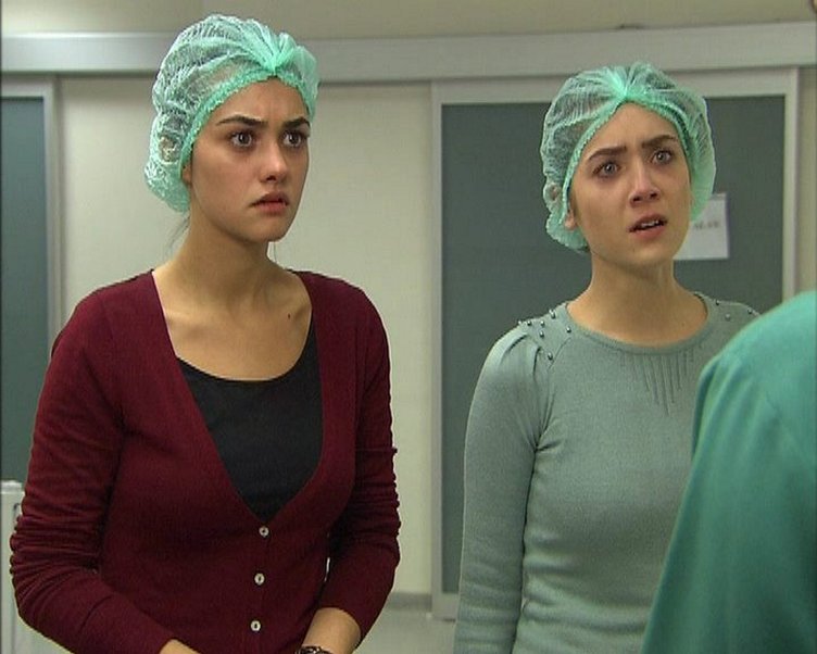 Fulya Zenginer ve Hande Soral yıllar sonra bir arada!