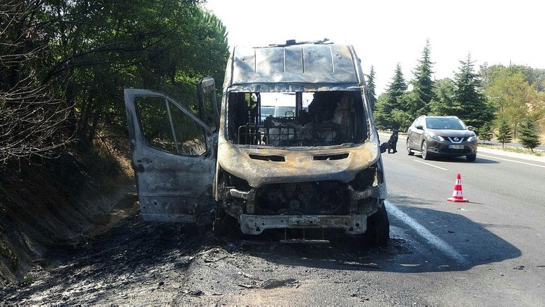 Ambulansta yangın dehşeti! İçinde hasta varken alev aldı