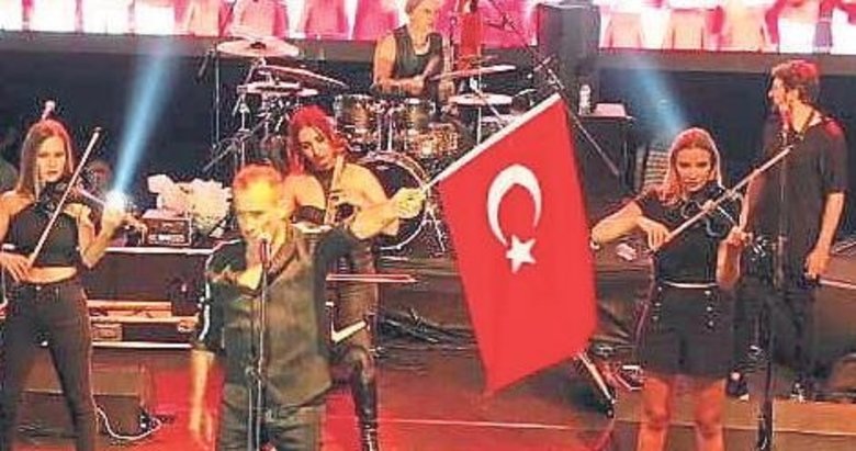 Haluk Levent konserinde narkotik ekipleri sahnede