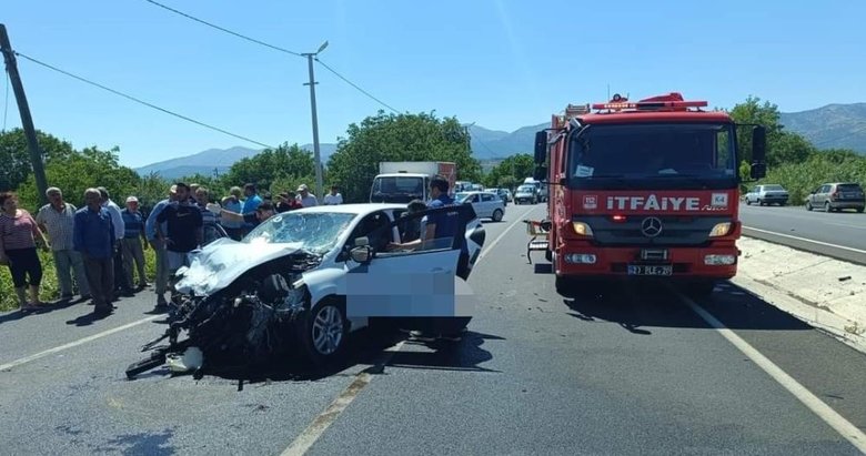 Denizli’de 2 otomobil çarpıştı; sürücü kursu eğitmeni öldü, 5 yaralı