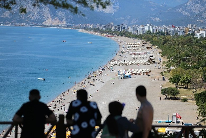 mugla-sahillerinde-bayram-yogunlugu-marmaris-fethiye-bodrum-bayramda-en-gozde-yerlerden-oldu-1779791536872.jpeg