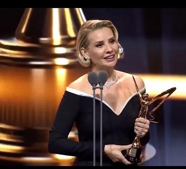 aTV Programlarına ödül yağmuru