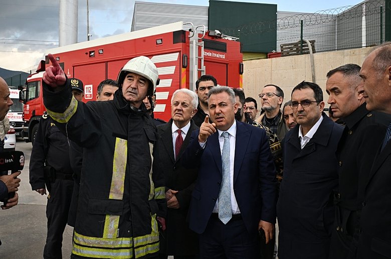 İzmir’de yangın dehşeti