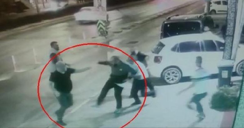 İzmir’de gece kulübünde kanlı kavga! Silahlar çekildi